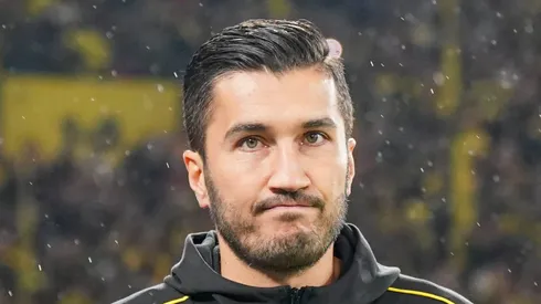 Mesmo com um início de temporada irregular sob o comando de Nuri Sahin, Malen conseguiu se destacar, marcando gols importantes, mas enfrenta uma situação incerta no clube. (Foto: IMAGO / Steinsiek.ch)