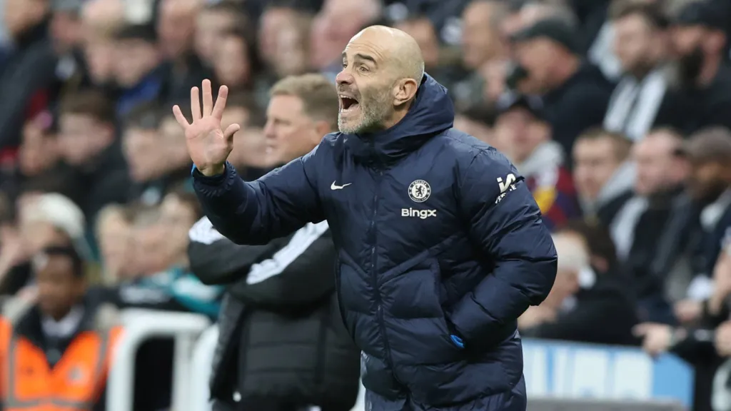 Enzo Maresca em partida pleo Chelsea (Foto: IMAGO / Sportimage)