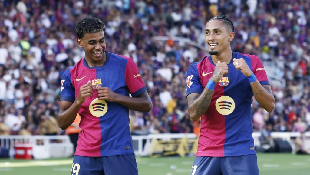 Lamine Yamal, Raphinha (Barcelona): partida da La Liga EA Sports entre Barcelona, 7-0 Real Valladolid no Estadi Olímpic Lluís Companys em Barcelona, Espanha. (Foto: IMAGO / AFLOSPORT)