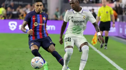 Raphinha e Vini Jr, destaques de Barcelona e Real Madrid (Foto: Ethan Miller/AFP)