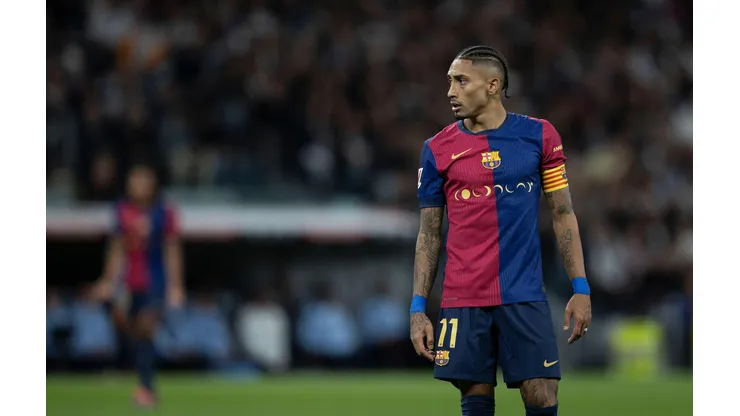 Raphinha em campo durante o confronto entre Real Madrid e Barcelona, no dia 26 de outubro de 2024. (Album / Alamy Stock Photo)