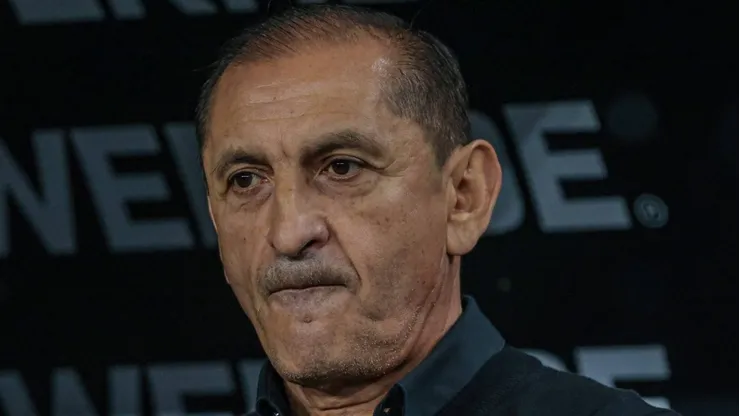 Corinthians consegue o sim para anunciar treinador português e Ramón Díaz deve ser demitido. (Foto: Imago)