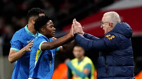 Endrick e Dorival Júnior em partida pela Seleção Brasileira