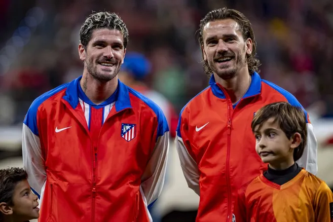 Rodrigo de Paul e Griezmann pelo Atlético de Madrid. foto: IMAGO /&nbsp;Alberto Gardin