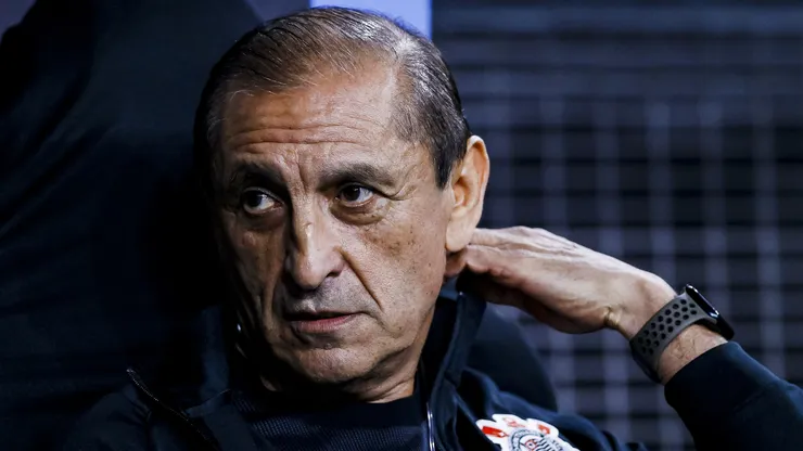 Ramón Díaz em partida pelo Corinthians