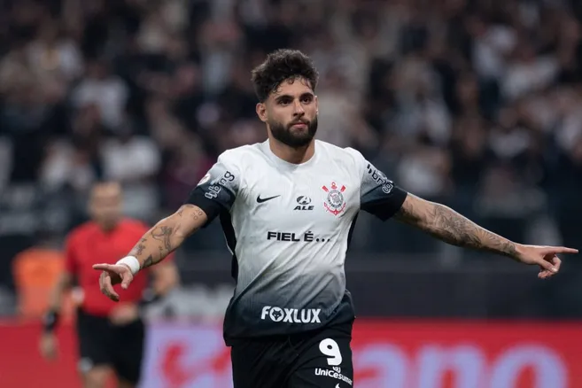 Yuri Alberto celebrando gol com a camisa do Corinthians. Foto: Ronaldo Barreto/Thenews2/imago images