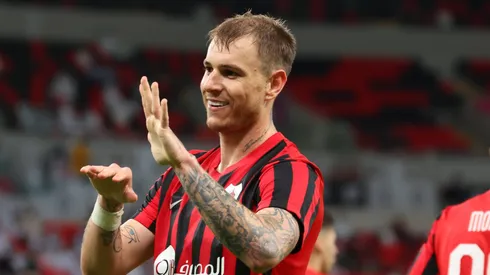 Flamengo terá que envolver titular em troca com o Al-Rayyan se quiser Róger Guedes. (Foto: Imago)