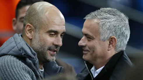 Pep Guardiola e José Mourinho em um dos inúmeros confrontos na Europa.