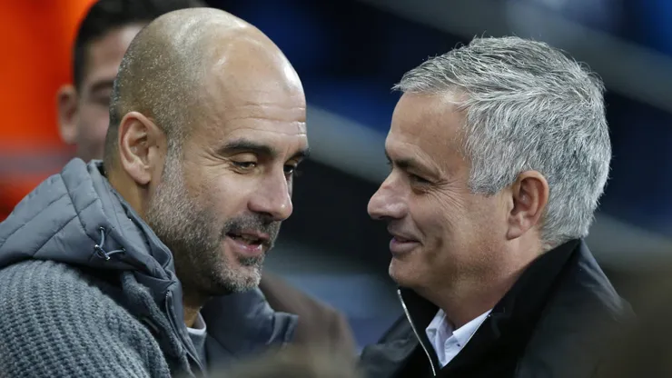 Pep Guardiola e José Mourinho em um dos inúmeros confrontos na Europa.