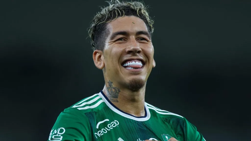 Roberto Firmino em campo pelo Al-Ahli (Photo by Yasser Bakhsh/Getty Images)