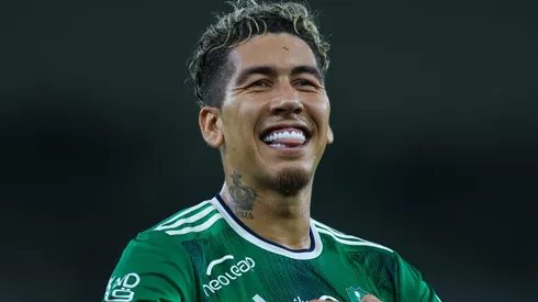 Roberto Firmino pode deixar o Flamengo de lado para jogar em outro grande clube (Photo by Yasser Bakhsh/Getty Images)