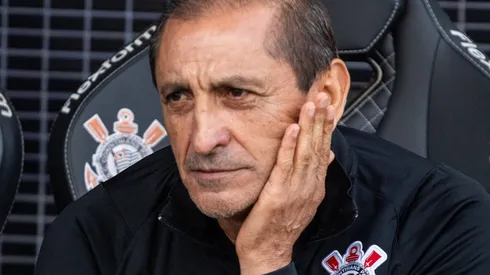 Corinthians renova o contrato de Ramón Díaz por mais uma temporada.