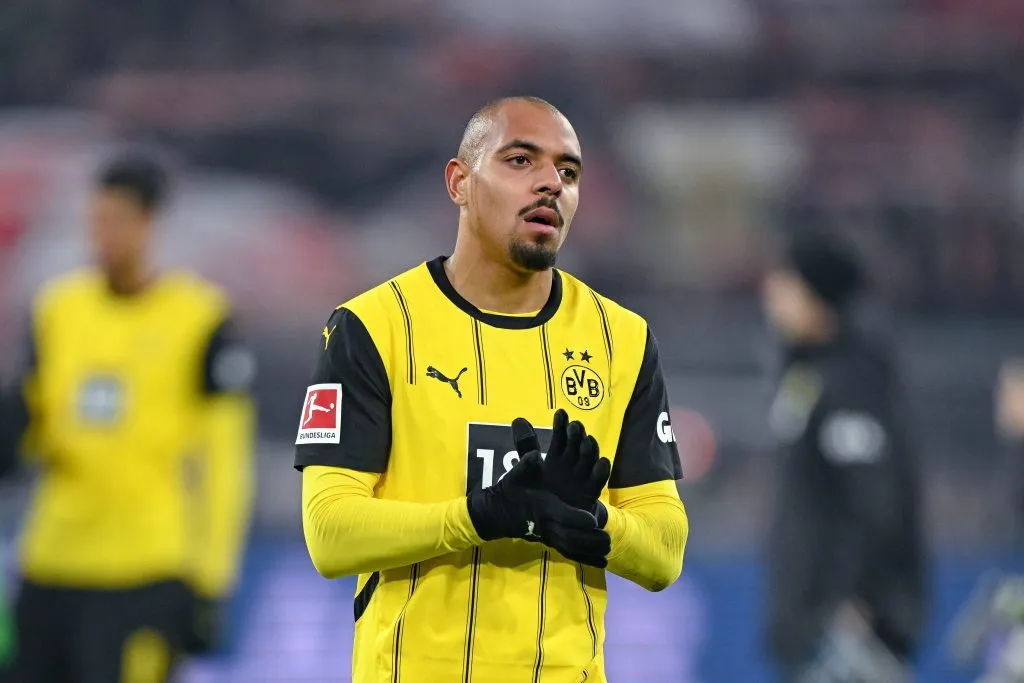 Donyell Malen, que defende o Borussia Dortmund, deixou claro que gostaria de se juntar ao Arsenal ou ao Barcelona. Foto: IMAGO /&nbsp;RHR-Foto