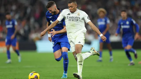 Mbappé em ação pelo Real Madrid contra o Getafe (Foto: Florencia Tan Jun/Getty Images)
