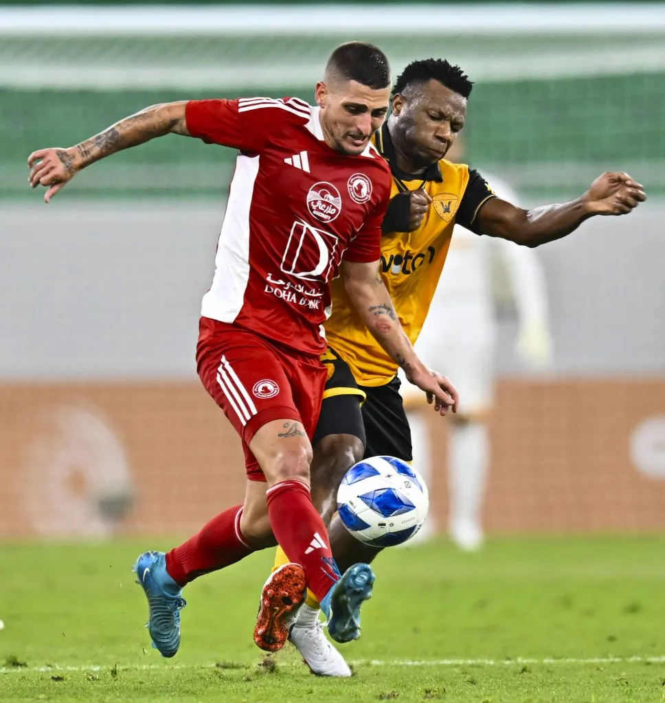 Marco Verrati em ação pelo Al-Arabi SC, do Catar. Segundo o portal Real Madrid Exclusivo e Denfesa Central, seria uma opção de substituir Luka Modric. Foto: IMAGO /&nbsp;Naushad