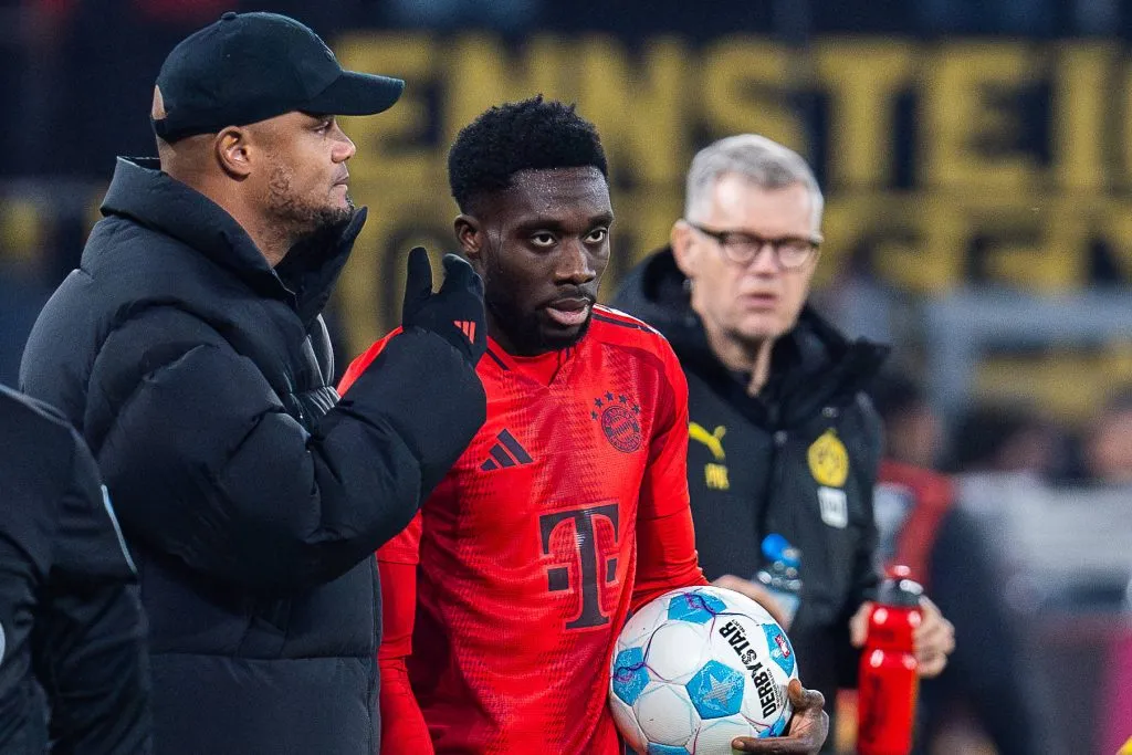 Alphonso Davies é alvo do Barcelona, mas ele pode renovar com o Bayern de Munique, segundo o portal Sport1. Foto: IMAGO /&nbsp;Kirchner-Media