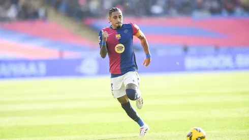 Raphinha em ação durante o duelo entre Barcelona e Las Palmas, no dia 30 de novembro de 2024. (rosdemora / Alamy Stock Photo)