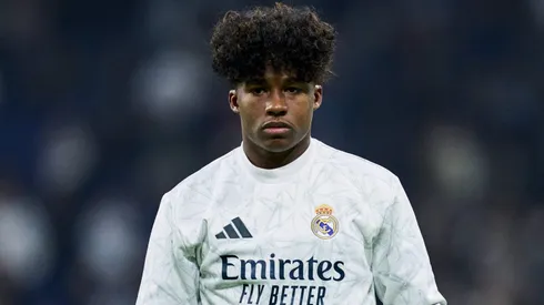 Endrick não saiu do banco de reservas na vitória do Real Madrid.