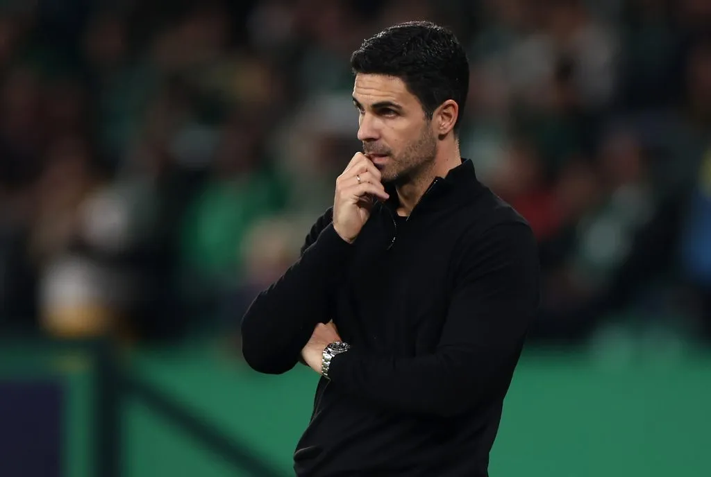 Mikel Arteta, técnico do Arsenal em campo - (Photo by Alex Pantling/Getty Images)