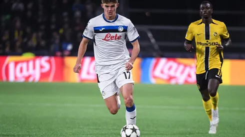 Charles De Ketelaere em ação durante o duelo entre Young Boys e Atalanta, no dia 26 de novembro de 2024. (Sipa US / Alamy Stock Photo)