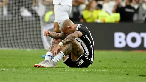 Eduardo Vargas após a derrota na Libertadores