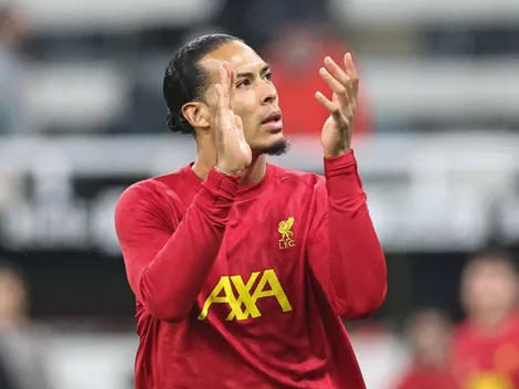 Jornalista afirma que Van Dijk recebeu proposta de renovação