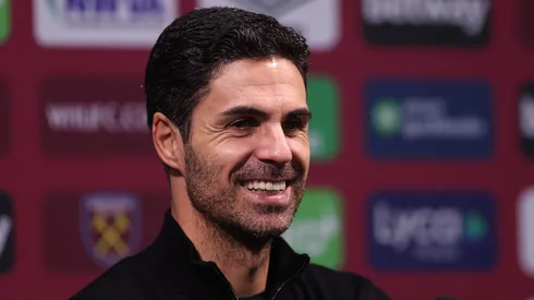 Mikel Arteta, treinador do Arsenal toma decisão sobre contratar atacante de quase R$800 milhões. Foto: IMAGO / Sportimage