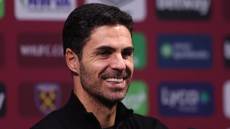 Mikel Arteta, treinador do Arsenal toma decisão sobre contratar atacante de quase R$800 milhões. Foto: IMAGO / Sportimage