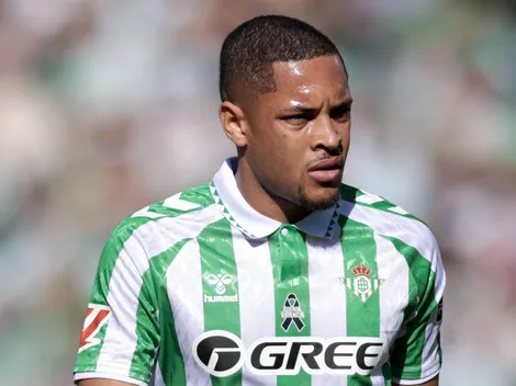 Vitor Roque perde pênalti e gol inacreditável