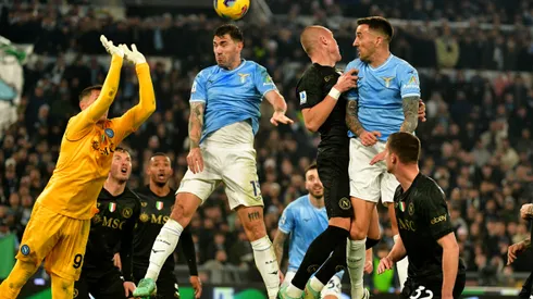 Lazio e Napoli em duelo pela Copa da Itália (Foto: Marco Rosi - SS Lazio/Getty Images)