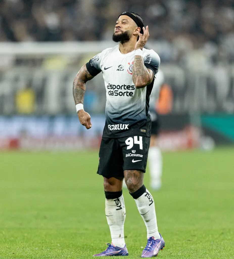 Memphis Depay, do Corinthians, ultrapassou Calleri, do São Paulo, em gols marcados no Brasileirão com 17 partidas a menos. Foto: Rodrigo Coca/Agência Corinthians. 