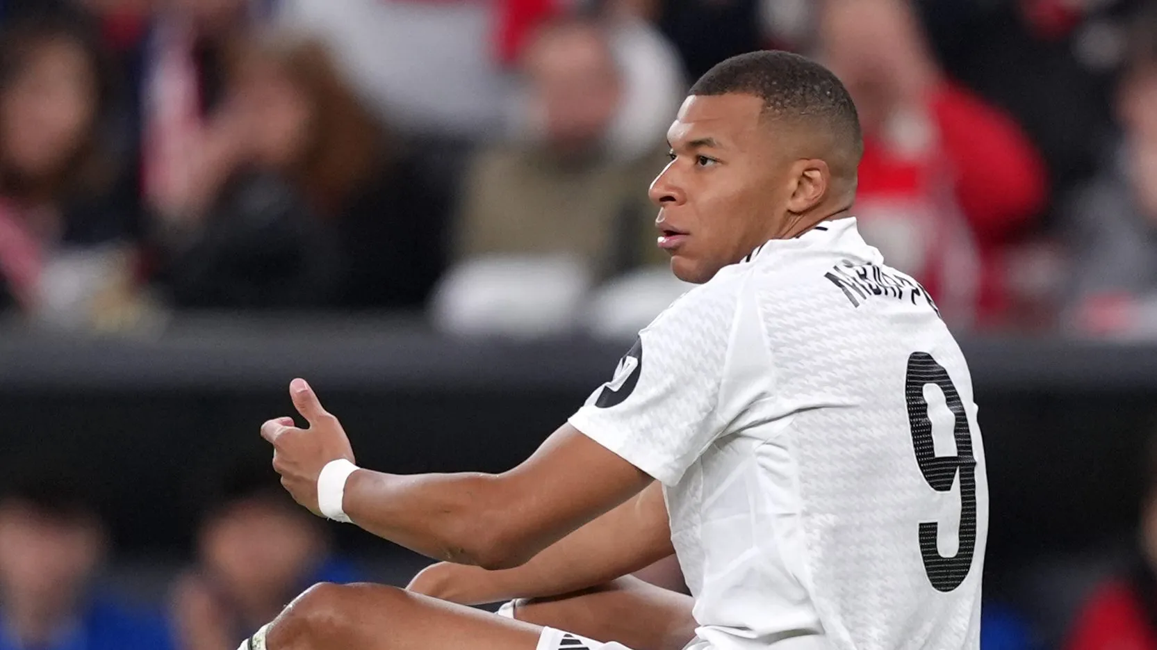 Mbappé na partida diante do Athletic (Photo by Juan Manuel Serrano Arce/Getty Images)