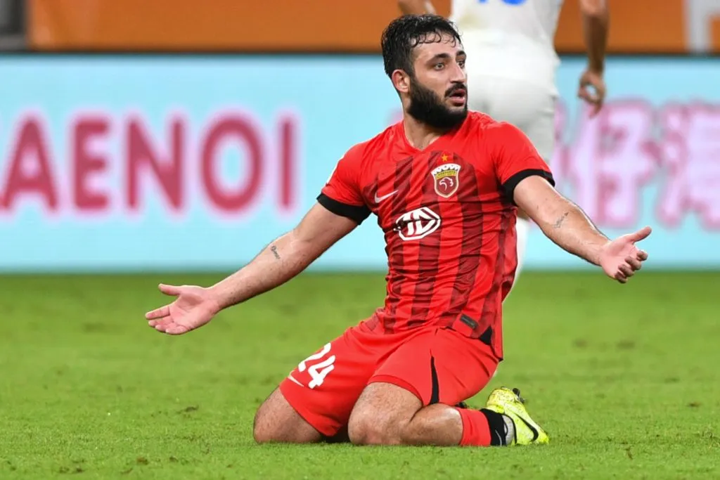 Matías Vargas pelo Shanghai Port. Foto: IMAGO / VGC.