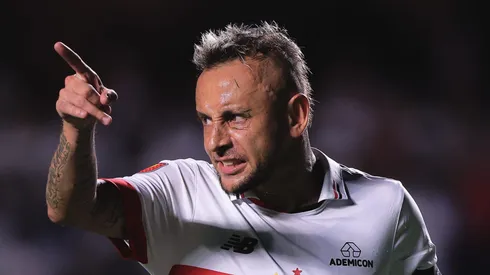 Rafinha é aprovado para retornar ao Bayern em nova função