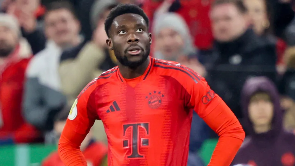 Alphonso&nbsp;Davies em partida pelo Bayern de Munique (Foto: IMAGO / Oryk HAIST)