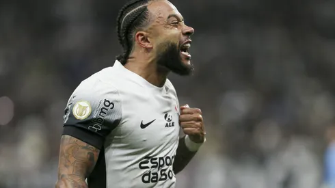 Depay vive grande fase no Corinthians – (Photo by Ricardo Moreira/Getty Images)