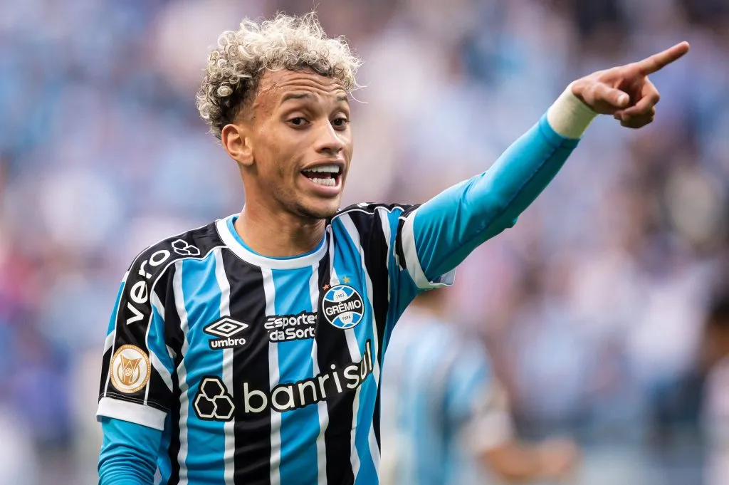 Bitello ainda em ação com a camisa do Grêmio. Foto: IMAGO / Ação Plus.