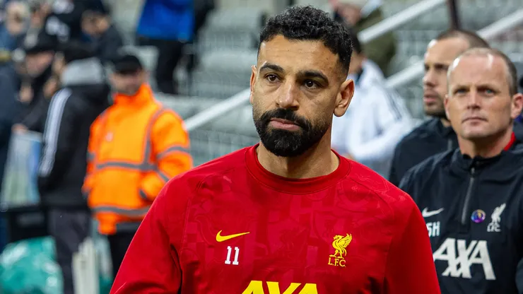 Mohamed Salah antes de partida pelo Liverpool