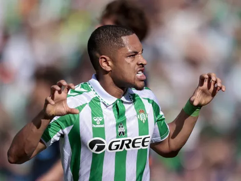 Hansi Flick polemiza pênalti em Vitor Roque: "Pode ser..."