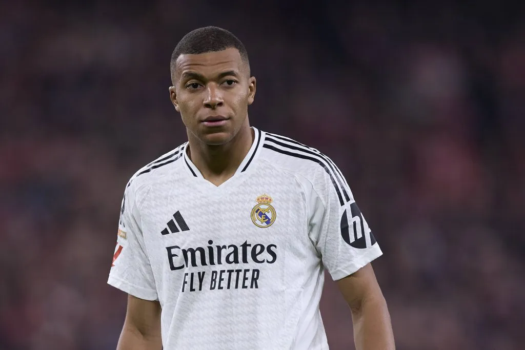 Kylian Mbappé com a camisa do Real Madrid. Foto: IMAGO.