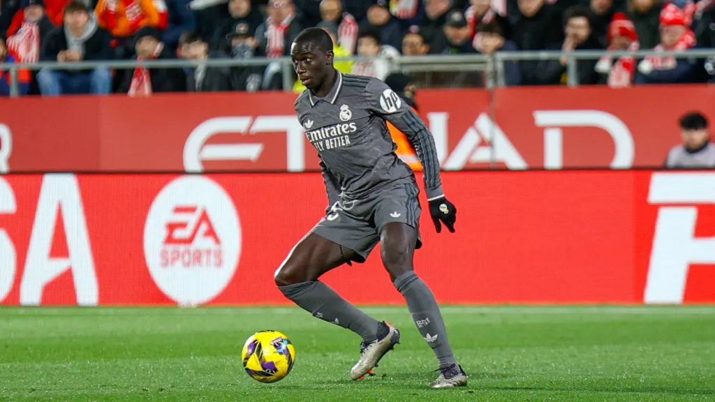 Ferland Mendy em partida do Real Madrid contra o Girona (Foto: IMAGO / CordonPress)