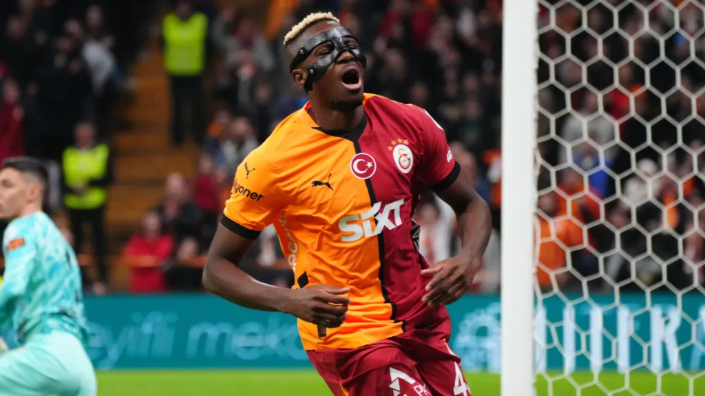 Victor Osimhen em partida pelo Galatasaray (Foto: IMAGO / Seskim Photo TR)