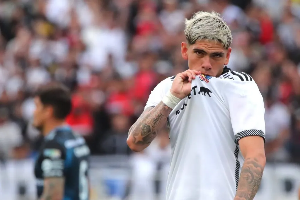 Carlos Palácios, novo reforço do Boca Juniors, com a camisa do Colo-Colo. Foto: IMAGO / Fotosporto.