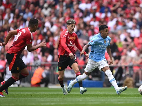 Manchester City e Manchester United fazem dérbi dos desajustados