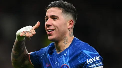 Enzo Fernández foca no River Plate. Foto: Shaun Botterill/Getty Images