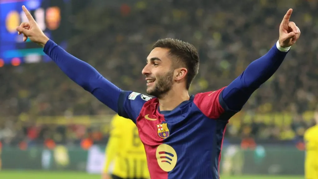Ferran Torres marcou gols contra o Borussia Dortmund, mas agora é desfalqque no Barcelona (Foto: IMAGO / Eibner)