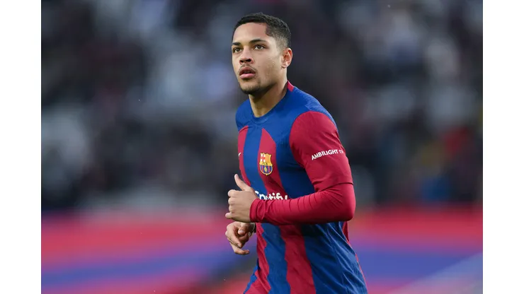 Vitor Roque teve bastidores revelados por Raphinha. Foto: David Ramos/Getty Images