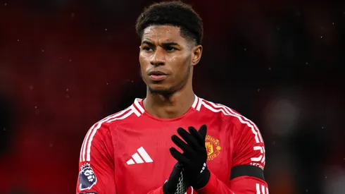 Marcus Rashford em ação com a camisa do Manchester United.