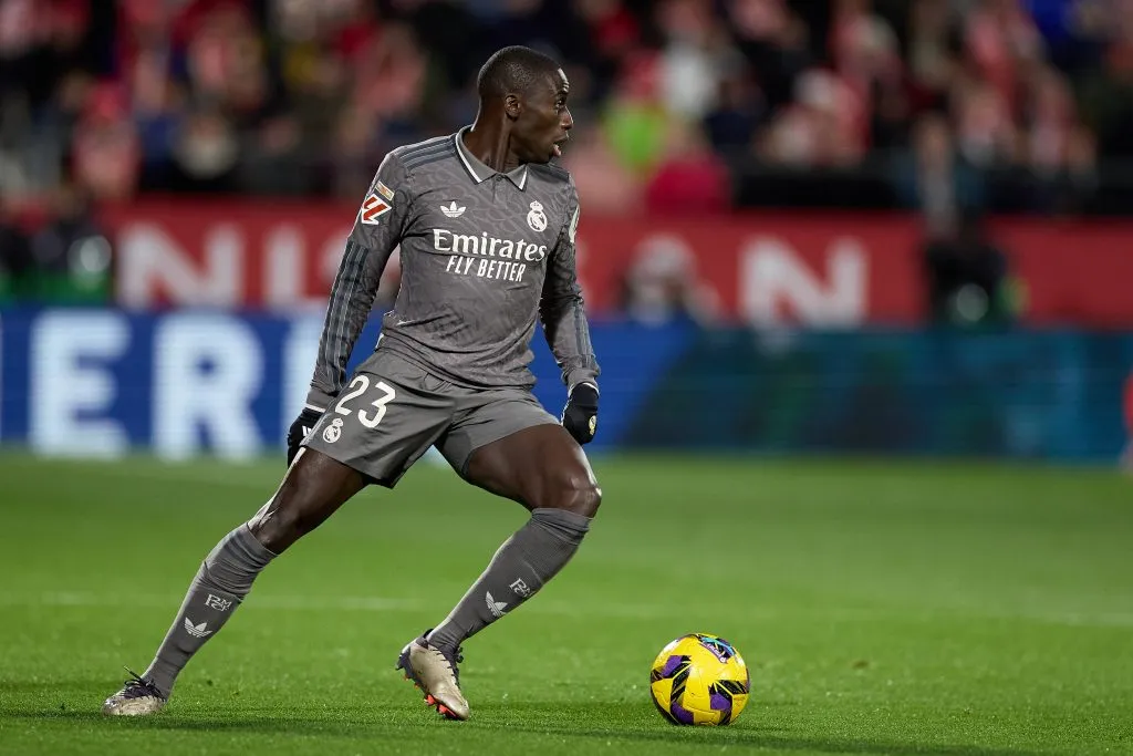 Mendy perde moral com Ancelotti