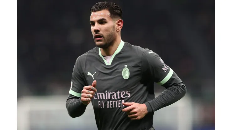 Real Madrid não quer mais contratar Theo Hernández- (Photo by Marco Luzzani/Getty Images)